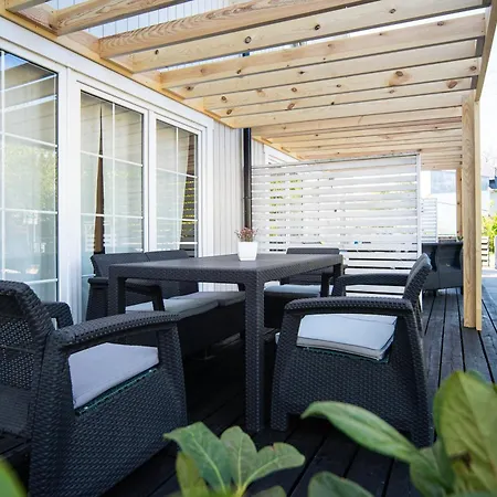 Nad Morzem Babki Z Piasku 롯지 Dziwnów